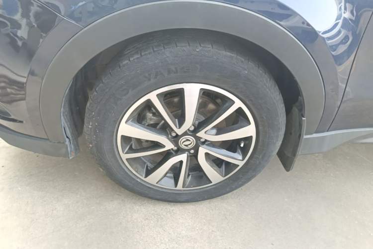 Used Dongfeng Fengon 580 2017 1.5T Manual Luxury Model Left Front Wheel Hub