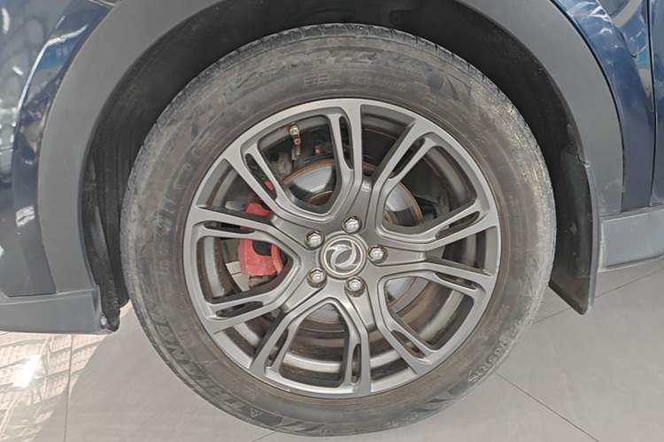 Used Dongfeng Fengon 580 2017 1.5T CVT Smart Connectivity Model Left Front Wheel Hub