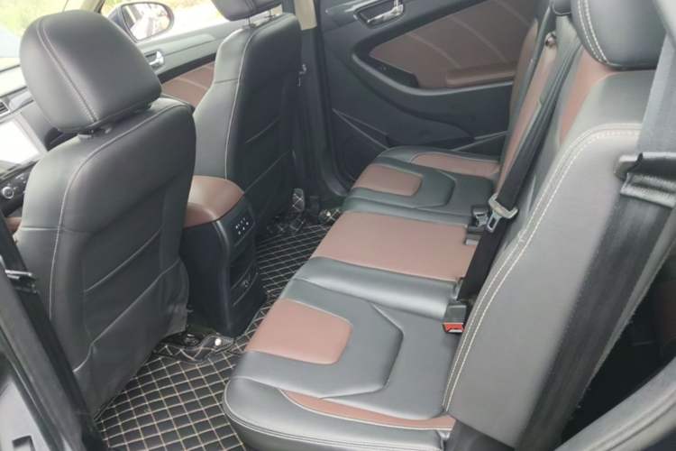 Used Dongfeng Fengon 580 2017 1.5T Manual Luxury Model Left Rear Seat