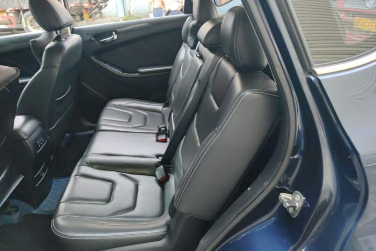 Used Dongfeng Fengon 580 2017 1.8L Manual Comfort Model Left Rear Seat