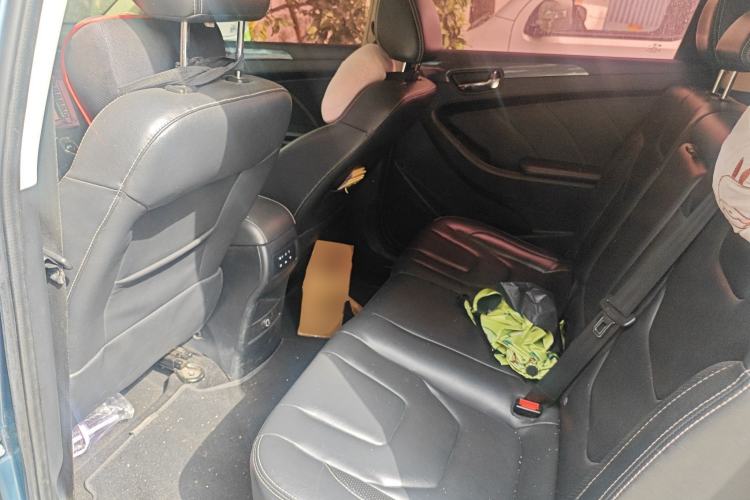 Used Dongfeng Fengon 580 2017 1.5T CVT Comfort Model Left Rear Seat