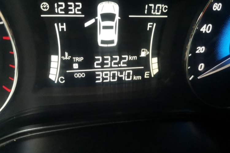 Used Dongfeng Fengon 580 2017 1.8L Manual Comfort Model Odometer Close Up