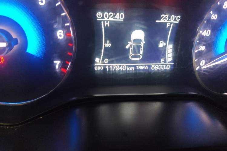 Used Dongfeng Fengon 580 2017 1.5T Manual Luxury Model Odometer Close Up