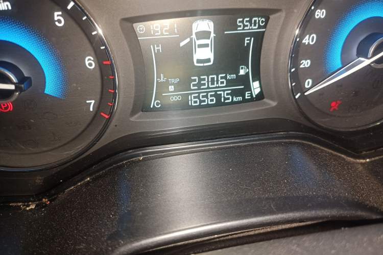 Used Dongfeng Fengon 580 2017 1.8L Manual Comfort Model Odometer Close Up