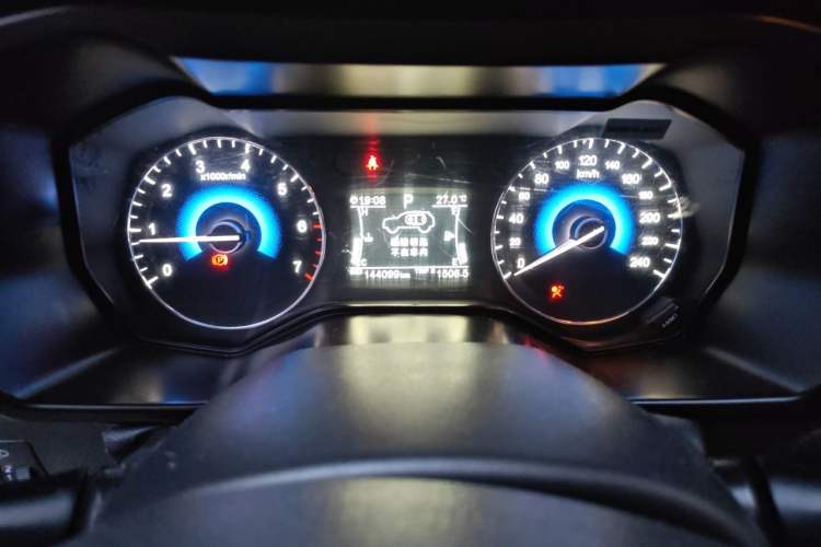 Used Dongfeng Fengon 580 2017 1.5T CVT Luxury Model Odometer Close Up