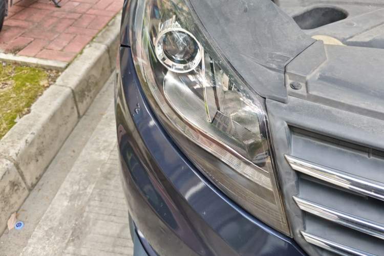 Used Dongfeng Fengon 580 2017 1.5T CVT Luxury Model Right Front Headlight