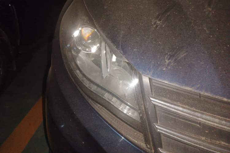 Used Dongfeng Fengon 580 2017 1.8L Manual Comfort Model Right Front Headlight
