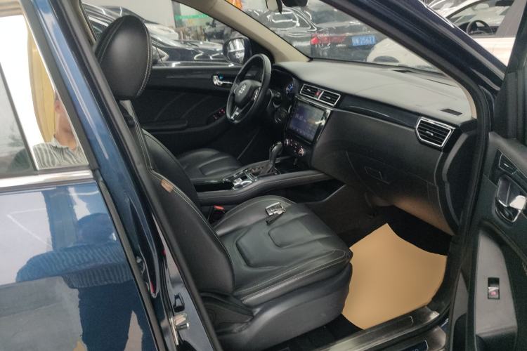 Used Dongfeng Fengon 580 2017 1.5T CVT Luxury Model Right Front Seat