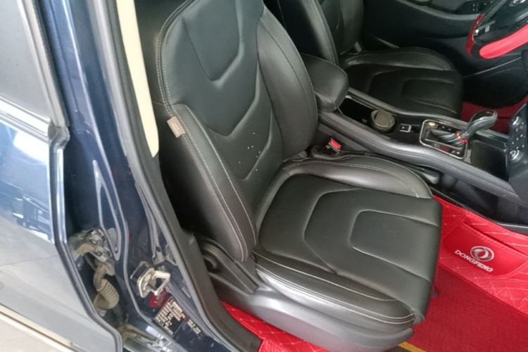 Used Dongfeng Fengon 580 2017 1.5T CVT Luxury Model Right Front Seat