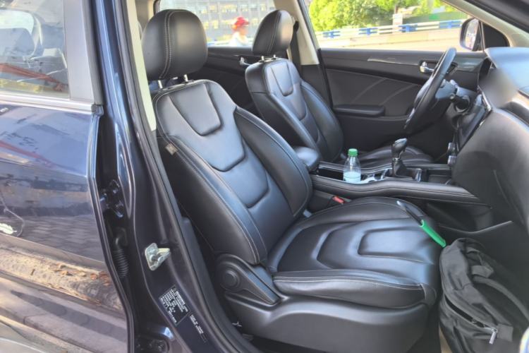 Used Dongfeng Fengon 580 2017 1.5T Manual Luxury Model Right Front Seat