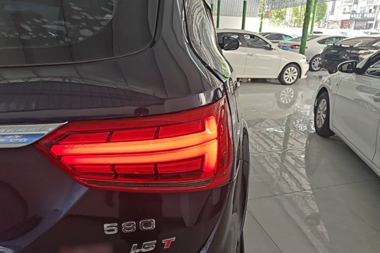 Used Dongfeng Fengon 580 2017 1.5T CVT Smart Connectivity Model Right Rear Taillight