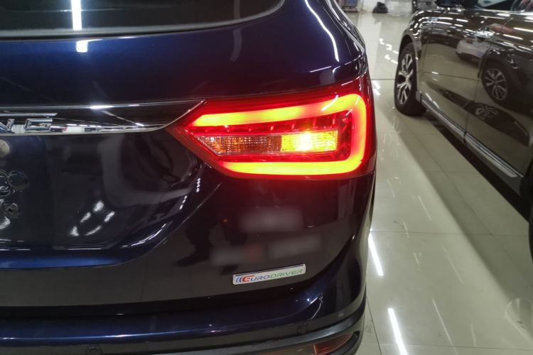 Used Dongfeng Fengon 580 2017 1.5T CVT Luxury Model Right Rear Taillight