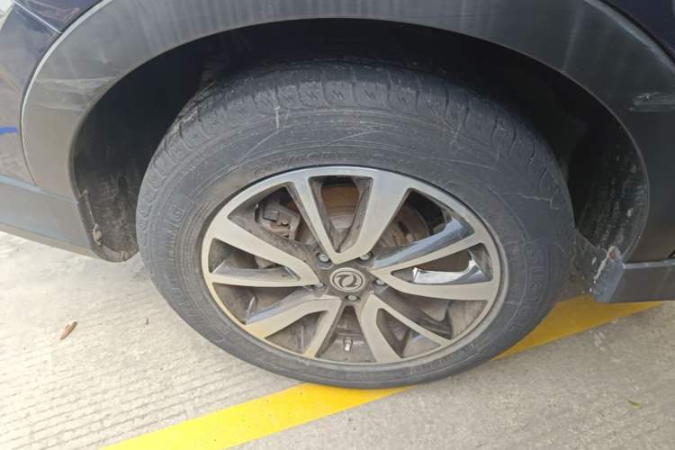 Used Dongfeng Fengon 580 2017 1.5T Manual Luxury Model Right Rear Wheel Hub