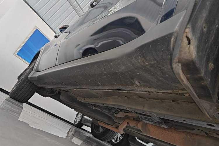 Used Dongfeng Fengon 580 2017 1.5T CVT Smart Connectivity Model Right Side Sill