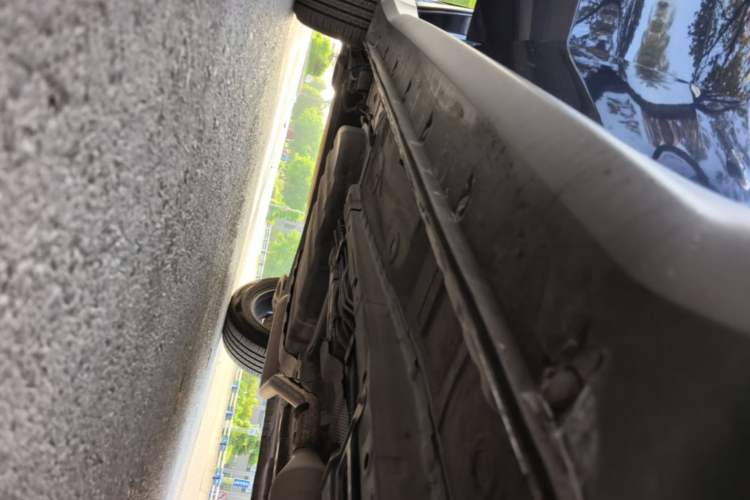 Used Dongfeng Fengon 580 2017 1.5T Manual Luxury Model Right Side Sill