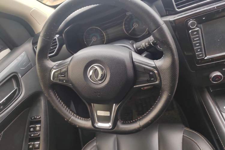 Used Dongfeng Fengon 580 2017 1.5T CVT Comfort Model Steering Wheel