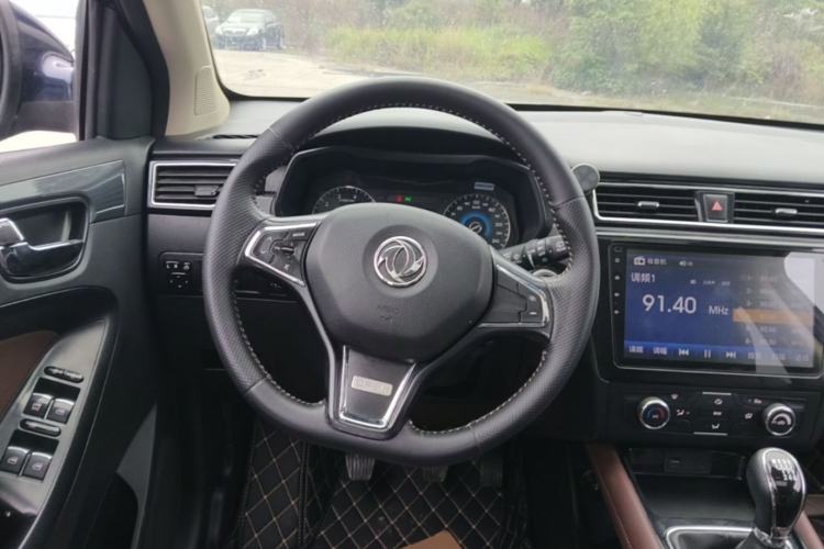 Used Dongfeng Fengon 580 2017 1.5T Manual Luxury Model Steering Wheel