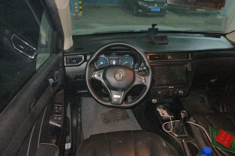 Used Dongfeng Fengon 580 2017 1.8L Manual Comfort Model Steering Wheel