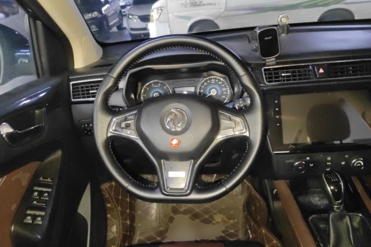 Used Dongfeng Fengon 580 2017 1.5T Manual Luxury Model Steering Wheel