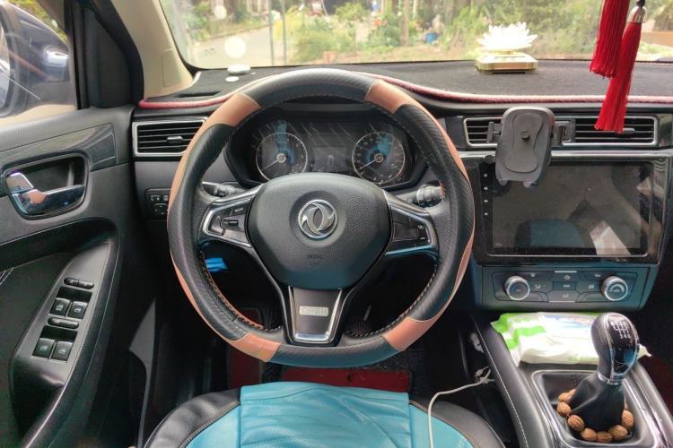 Used Dongfeng Fengon 580 2017 1.5T Manual Luxury Model Steering Wheel
