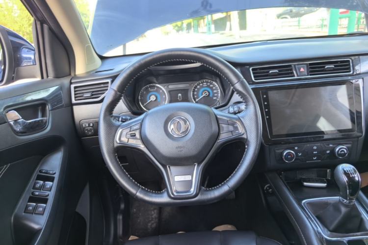 Used Dongfeng Fengon 580 2017 1.5T Manual Luxury Model Steering Wheel
