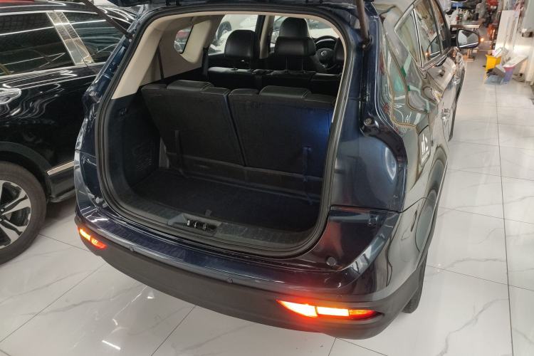 Used Dongfeng Fengon 580 2017 1.5T CVT Luxury Model Trunk