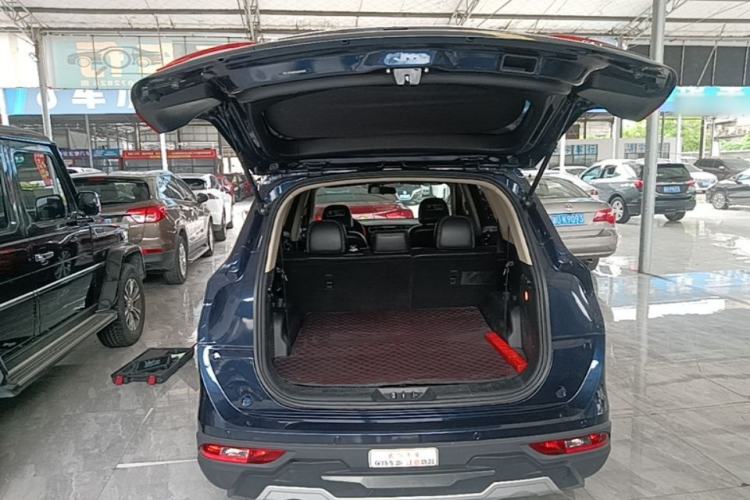 Used Dongfeng Fengon 580 2017 1.5T CVT Luxury Model Trunk