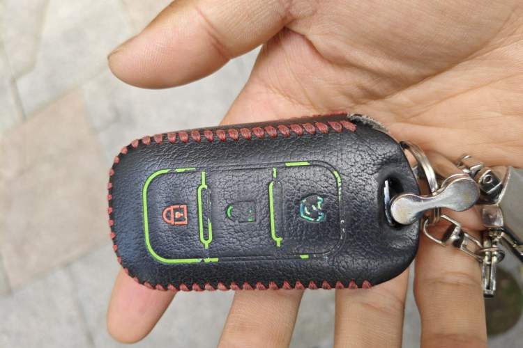 Used Dongfeng Fengon 580 2017 1.5T CVT Smart Connectivity Model Vehicle Key