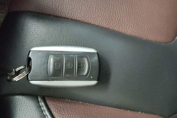 Used Dongfeng Fengon 580 2017 1.5T CVT Luxury Model Vehicle Key