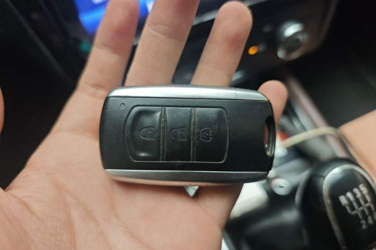 Used Dongfeng Fengon 580 2017 1.5T Manual Luxury Model Vehicle Key