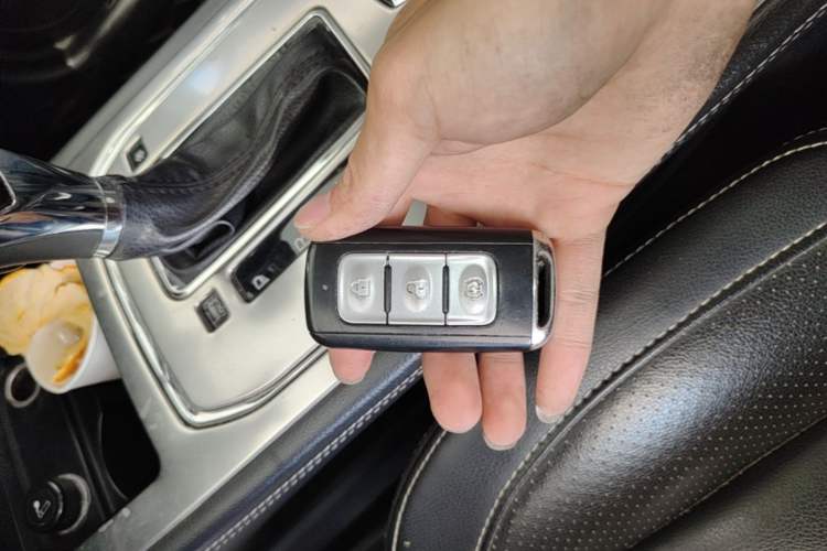 Used Dongfeng Fengon 580 2017 1.5T CVT Luxury Model Vehicle Key