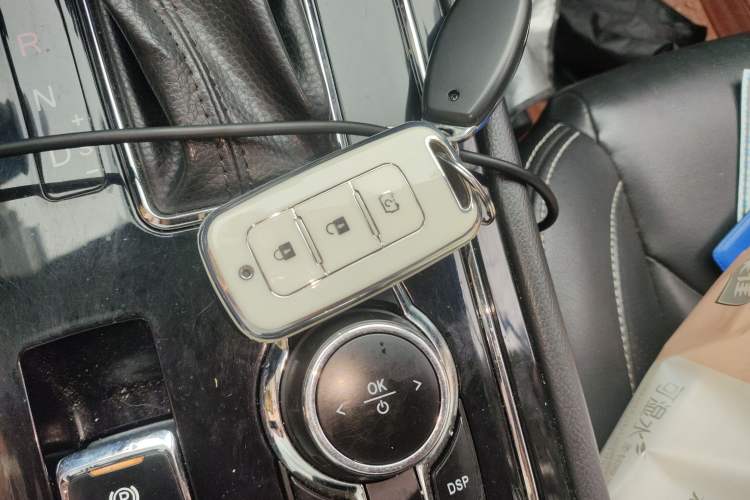 Used Dongfeng Fengon 580 2017 1.5T CVT Smart Style Model Vehicle Key