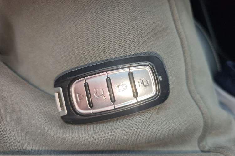 Used Dongfeng Fengon 580 2017 1.5T CVT Luxury Model Vehicle Key