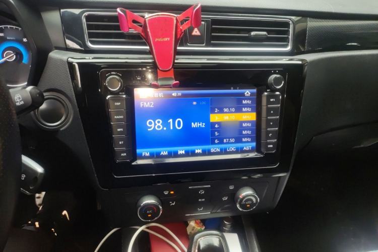 Used Dongfeng Fengon 580 2017 1.5T CVT Comfort Model Audio And AC Panel