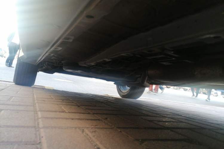 Used Dongfeng Fengon 580 2017 1.8L Manual Comfort Model Chassis Front Right