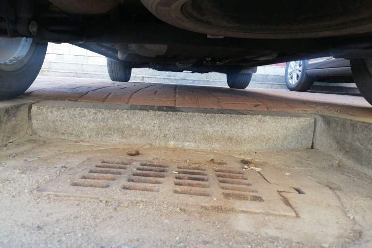 Used Dongfeng Fengon 580 2017 1.8L Manual Comfort Model Chassis Rear
