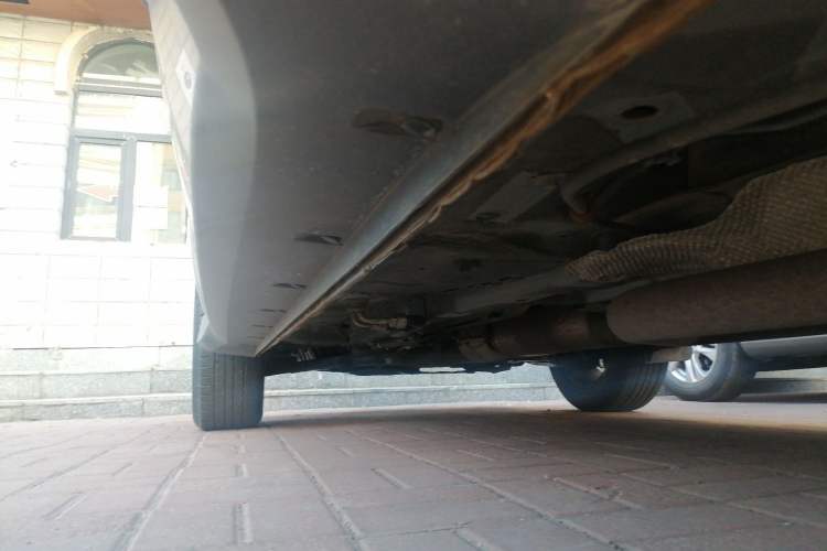 Used Dongfeng Fengon 580 2017 1.8L Manual Comfort Model Chassis Rear Left
