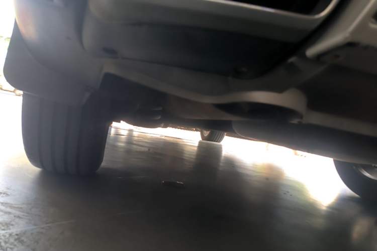 Used Dongfeng Fengon 580 2017 1.5T CVT Comfort Model Chassis Rear Left