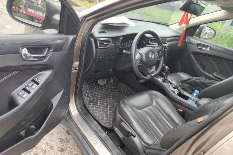 Used Dongfeng Fengon 580 2017 1.5T CVT Comfort Model Driver Seat