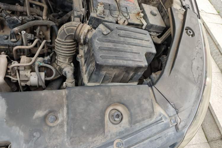 Used Dongfeng Fengon 580 2017 1.5T CVT Luxury Model Engine Bay Left