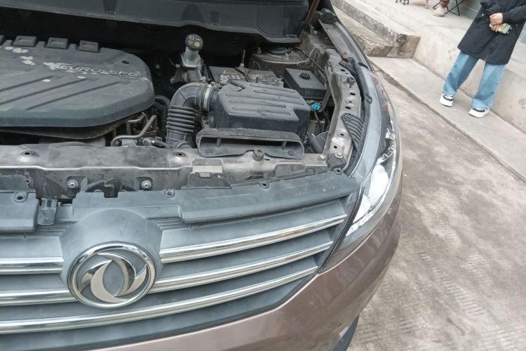 Used Dongfeng Fengon 580 2017 1.5T CVT Luxury Model Engine Bay Left