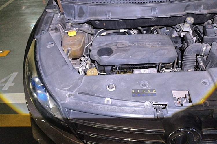 Used Dongfeng Fengon 580 2017 1.5T CVT Smart Style Model Engine Bay Right