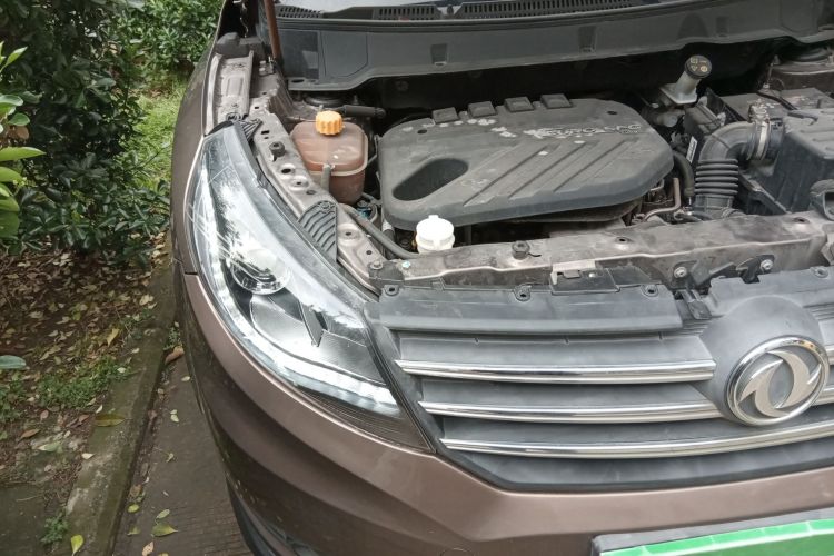 Used Dongfeng Fengon 580 2017 1.5T CVT Luxury Model Engine Bay Right