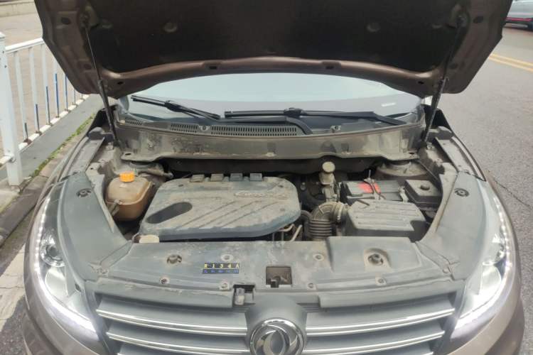 Used Dongfeng Fengon 580 2017 1.5T CVT Comfort Model Engine Bay
