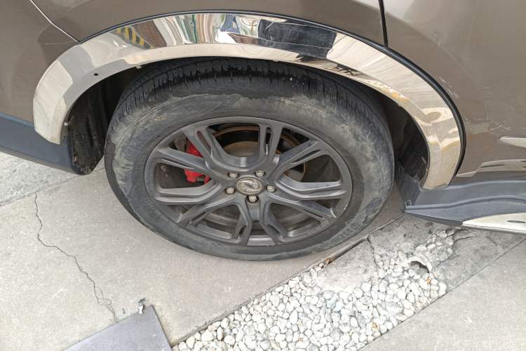 Used Dongfeng Fengon 580 2017 1.5T CVT Smart Connectivity Model Exterior 8