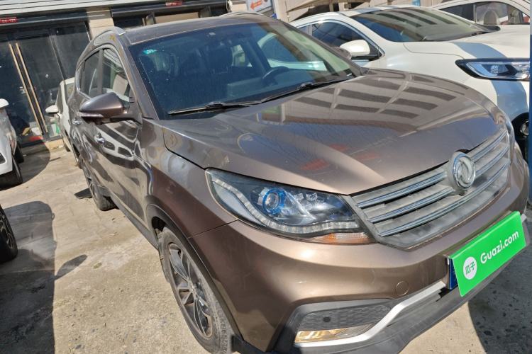 Used Dongfeng Fengon 580 2017 1.5T CVT Smart Style Model Front Right 45 Deg