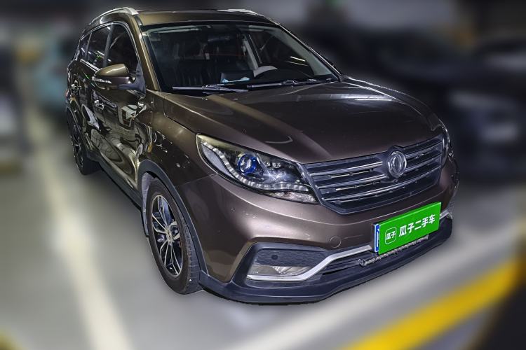 Used Dongfeng Fengon 580 2017 1.5T CVT Smart Style Model Front Right 45 Deg