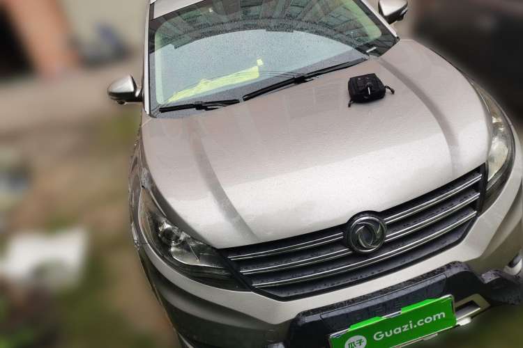 Used Dongfeng Fengon 580 2017 Revised Version 1.5T CVT Luxury Edition Front Right 45 Deg