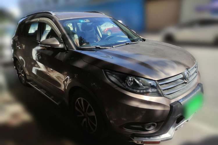 Used Dongfeng Fengon 580 2017 Revised Version 1.5T CVT Luxury Edition Front Right 45 Deg