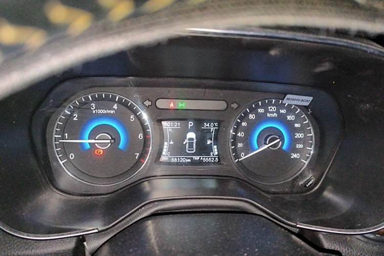 Used Dongfeng Fengon 580 2017 1.5T CVT Smart Style Model Instrument Cluster